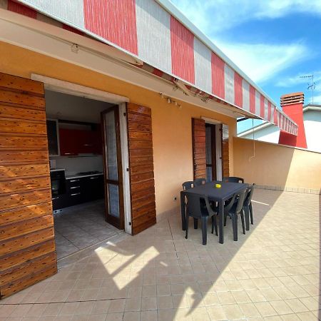 Casa Fanny Hotel Кастелнуово дел Гарда Екстериор снимка
