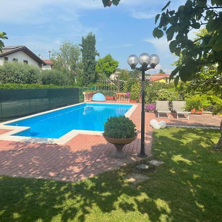 Casa Fanny Hotel Кастелнуово дел Гарда Екстериор снимка