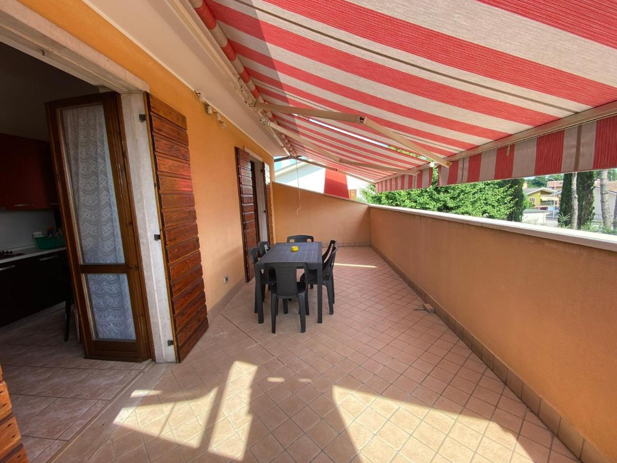 Casa Fanny Hotel Кастелнуово дел Гарда Екстериор снимка